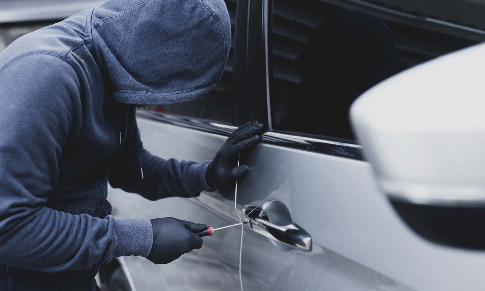 Há muitos carros sem seguro contra cheias à venda na Internet